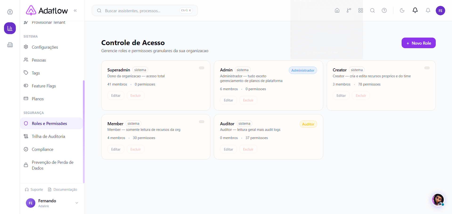 Lista de Roles — 5 papéis de sistema + customizados da org
